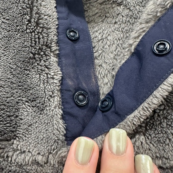 LL Bean Medium Gray Blue Sherpa Popover 1/2 Button Outerwear Fleece Fuzzy - Picture 8 of 13